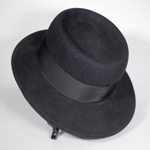 NEW - Ischler Women's Black Hat