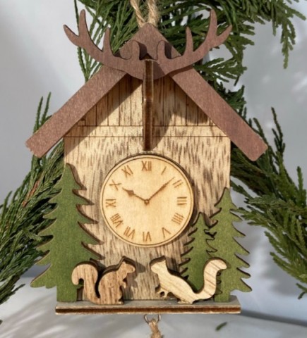 ** NEW **A Wooden Squirrel Clock 