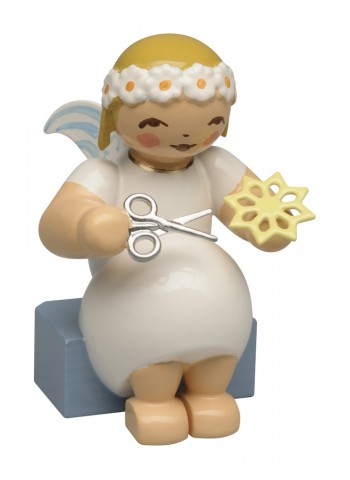NEW - Wendt & Kuhn Miniature Angel with Paper Star NEW - Wendt & Kuhn Miniature Angel with Paper Star
