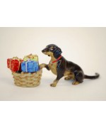 TEMPORARILY OUT OF STOCK <BR><BR>  Vienna Bronze 'Dachshund with gifts' 